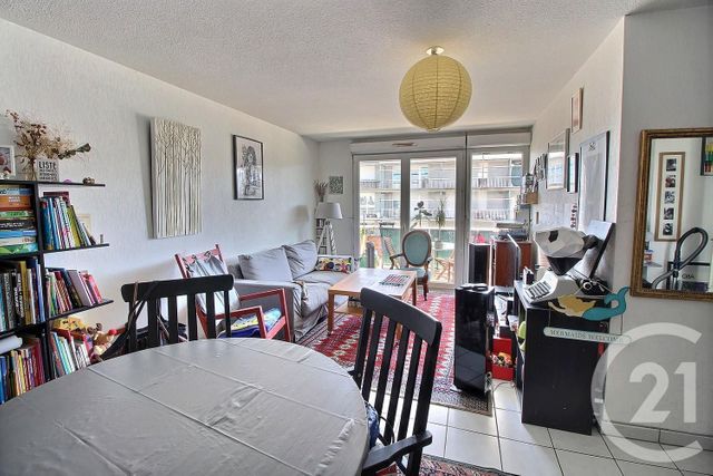 Afficher la photo en grand Appartement F3 à vendre - 3 pièces - 62.0 m2 - BORDEAUX - 33 - AQUITAINE - Century 21 Talent Immobilier