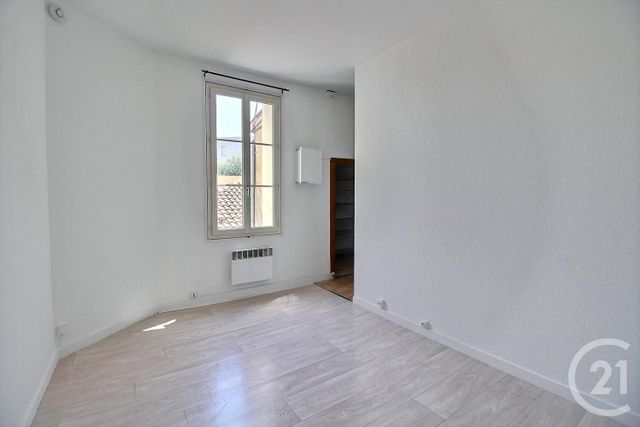 Appartement T1 à vendre - 1 pièce - 22.0 m2 - BORDEAUX - 33 - AQUITAINE - Century 21 Talent Immobilier Appartement T1 à vendre - 1 pièce - 22.0 m2 - BORDEAUX - 33 - AQUITAINE - Century 21 Talent Immobilier