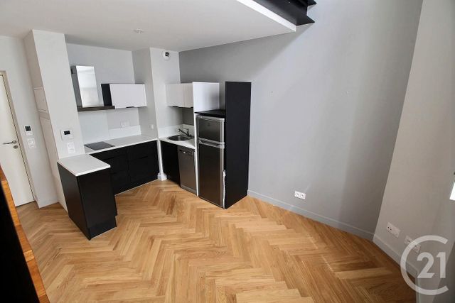 Afficher la photo en grand Appartement F3 à vendre - 3 pièces - 48.6 m2 - BORDEAUX - 33 - AQUITAINE - Century 21 Talent Immobilier