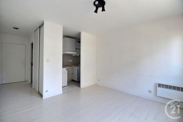 Studio à vendre - 1 pièce - 22.96 m2 - BORDEAUX - 33 - AQUITAINE - Century 21 Talent Immobilier