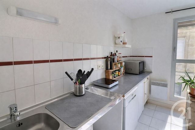 Appartement T2 à vendre - 2 pièces - 49.42 m2 - BORDEAUX - 33 - AQUITAINE - Century 21 Talent Immobilier