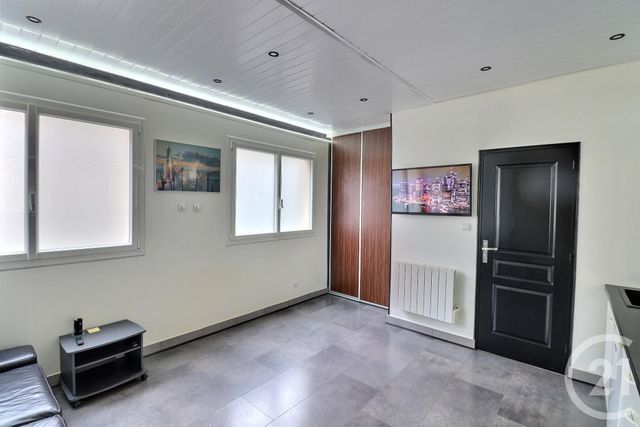 Appartement Studio à vendre - 1 pièce - 22.77 m2 - BORDEAUX - 33 - AQUITAINE - Century 21 Talent Immobilier