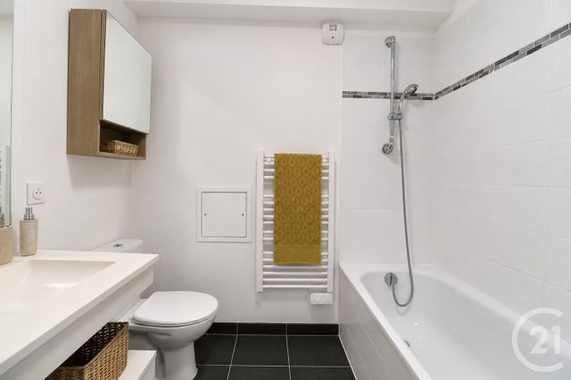 Appartement T4 à vendre - 4 pièces - 80.19 m2 - BORDEAUX - 33 - AQUITAINE - Century 21 Talent Immobilier