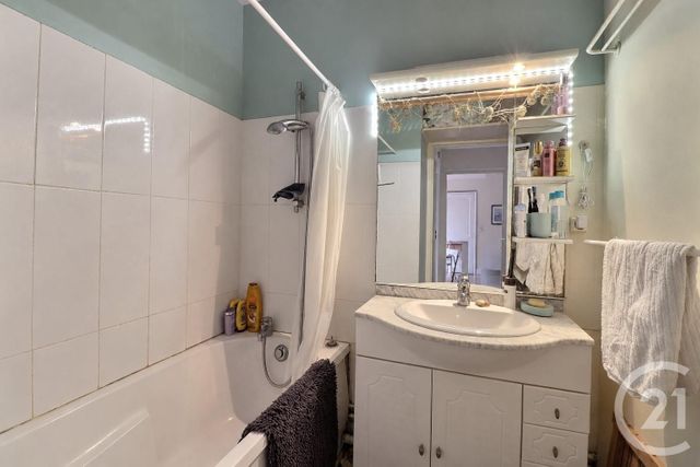 Appartement T2 à vendre - 2 pièces - 44.76 m2 - BORDEAUX - 33 - AQUITAINE - Century 21 Talent Immobilier