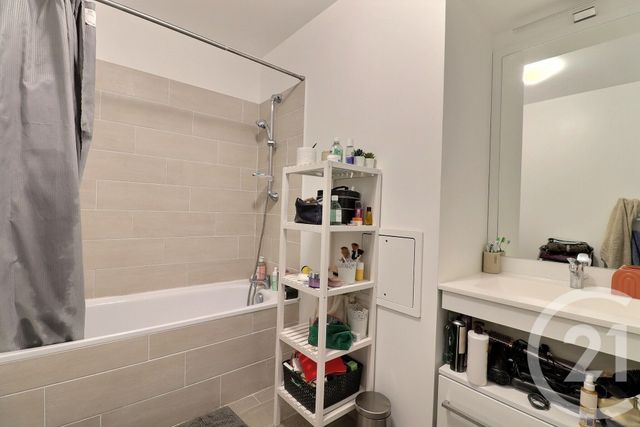 Appartement T3 à vendre - 3 pièces - 60.75 m2 - BORDEAUX - 33 - AQUITAINE - Century 21 Talent Immobilier