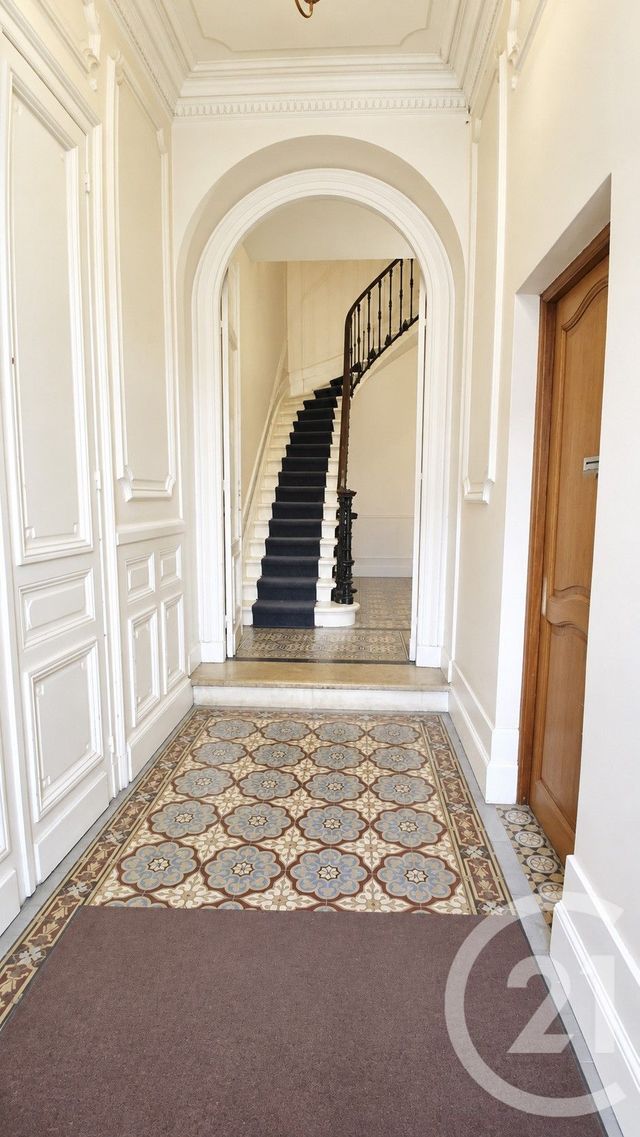 Appartement T1 à vendre - 1 pièce - 39.2 m2 - BORDEAUX - 33 - AQUITAINE - Century 21 Talent Immobilier